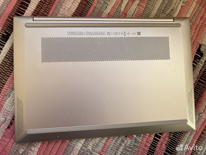 Ноутбук HP Pavilion 14-dv1005ur 6M869EA