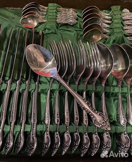 Столовый набор ложки и вилки