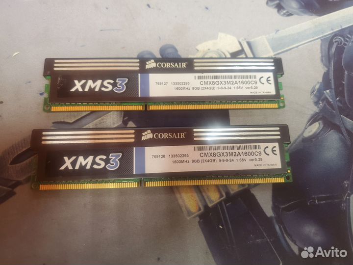 Оперативная память Corsair DDR3 2 по 4GB