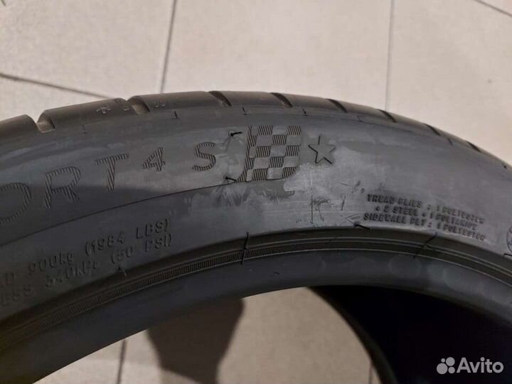 Michelin Pilot Sport 4 S 285/35 R20 104Y