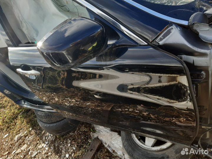 Дверь передняя правая Infiniti Q70