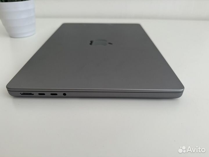 Apple macbook pro 14 m1 Pro - 13 циклов