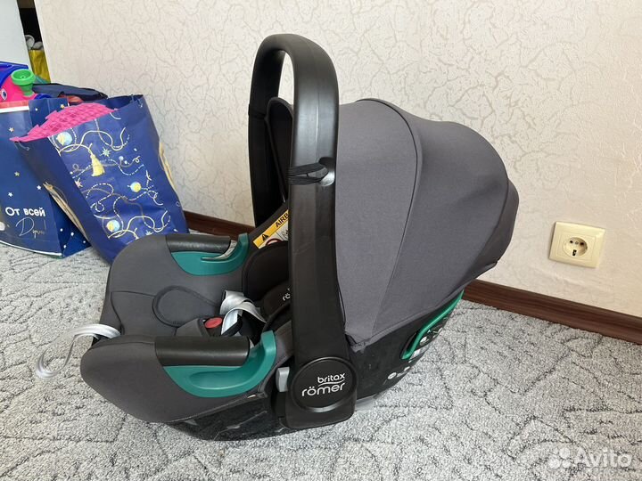 Автолюлька Britax Roemer Baby-Safe 3 i-Size