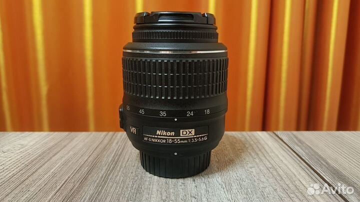 Nikon AF-S Nikkor 18-55mm 1:3.5-5.6G DX SWM VR