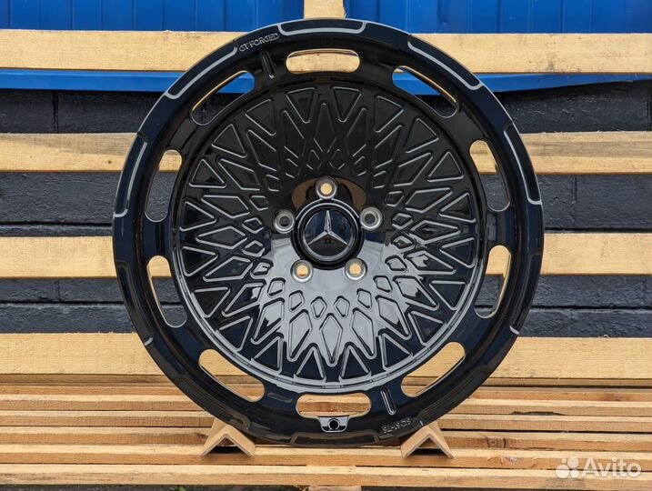 Кованые диски GT Forged R22 на Mercedes G -class