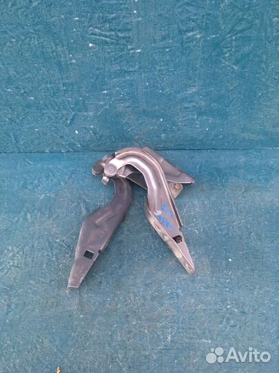 Петля капота Mitsubishi Asx RVR 2010 MN175241 GA3W