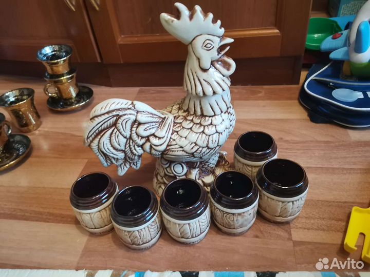 Графин и рюмки бочонки