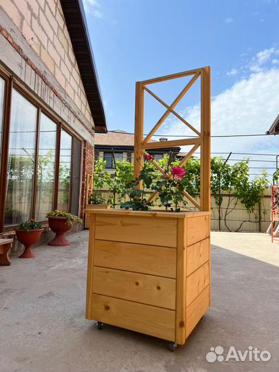 Деревянные уличные ящики (кашпо)