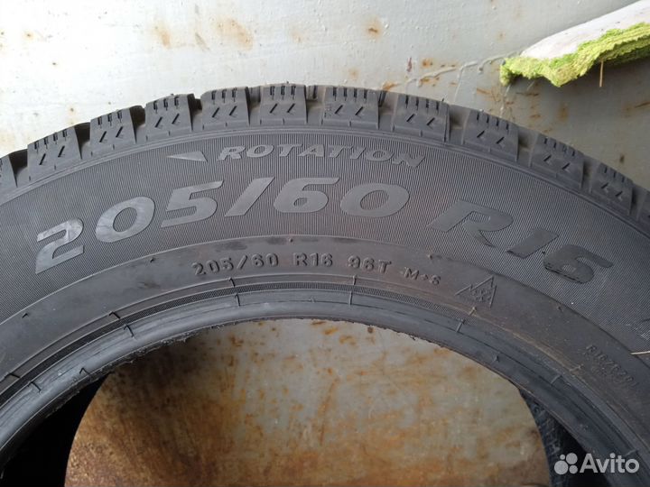 Pirelli Ice Zero 205/60 R16