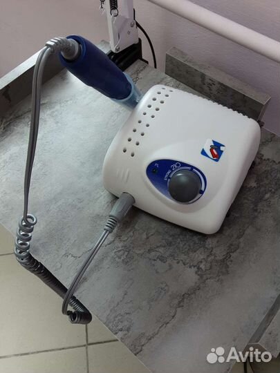 Аппарат для маникюра strong 210 40К, 65Вт