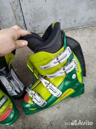 Продам горные лыжи