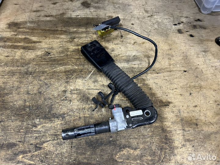 Замок ремня безопасности передний левый BMW E46