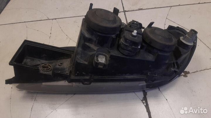 Фара правая Nissan Primera