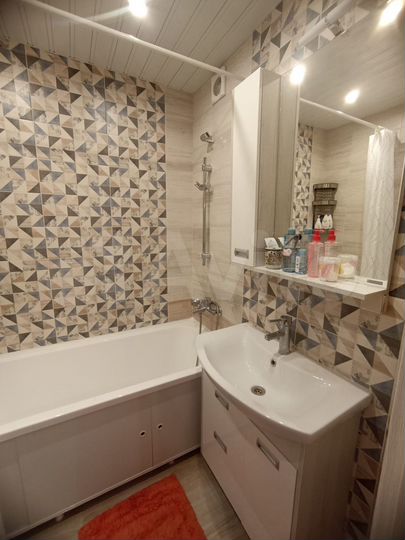 Комната 15 м² в 3-к., 16/16 эт.