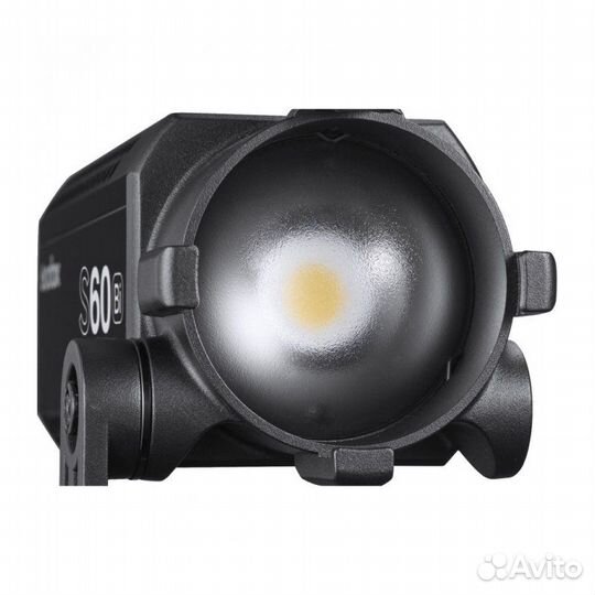 Осветитель светодиодный Godox S60Bi фокусируемый