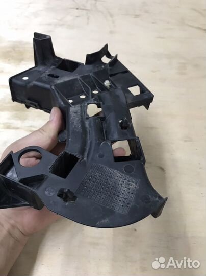 Канал для кабеля 1K0971615DE Passat B7