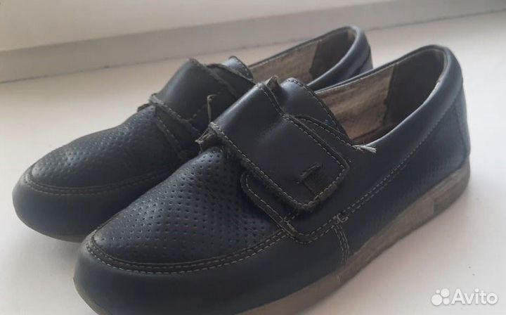 Костюм для школьника, кроссовки, туфли