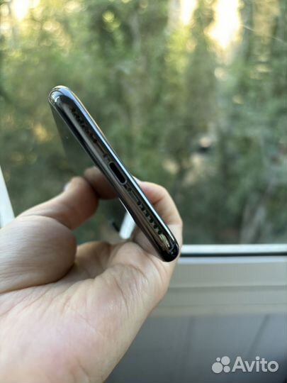 iPhone X, 64 ГБ