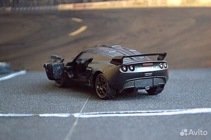 Модель Lotus Exige Scura 1/26-32 MSZ