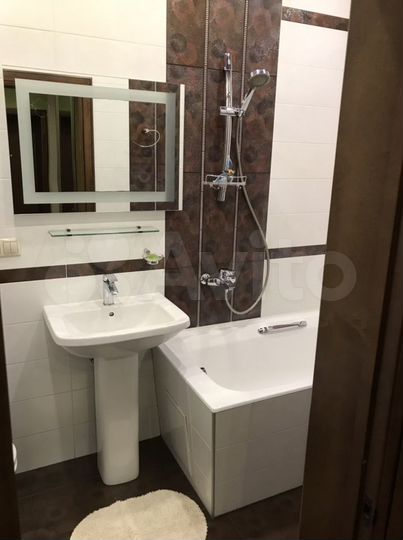 2-к. квартира, 70 м², 3/5 эт.