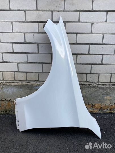 Крыло переднее левое mercedes c 205