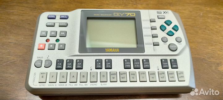 Yamaha QY70 Music Digital Sequencer