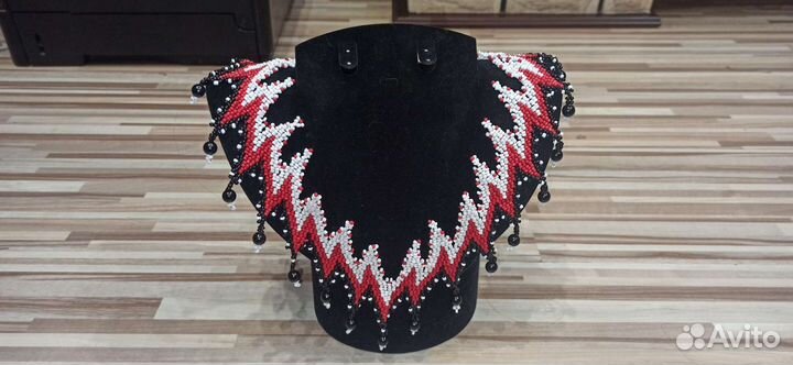 Колье из бисера