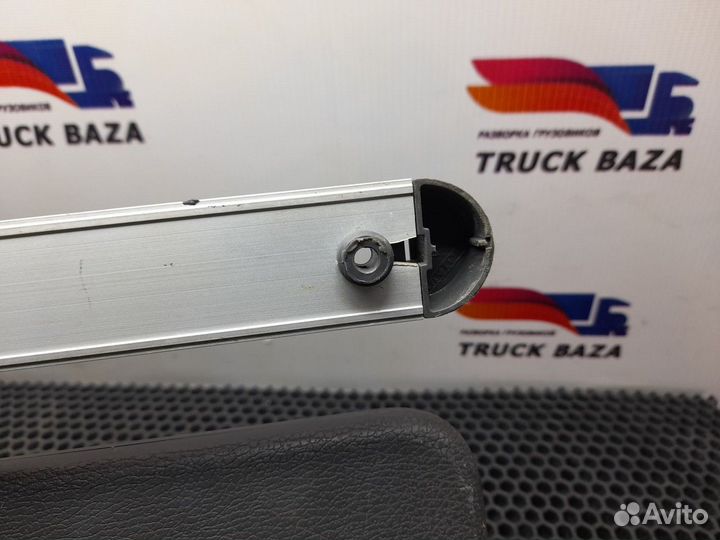 Козырек солнцезащитный боковой левый