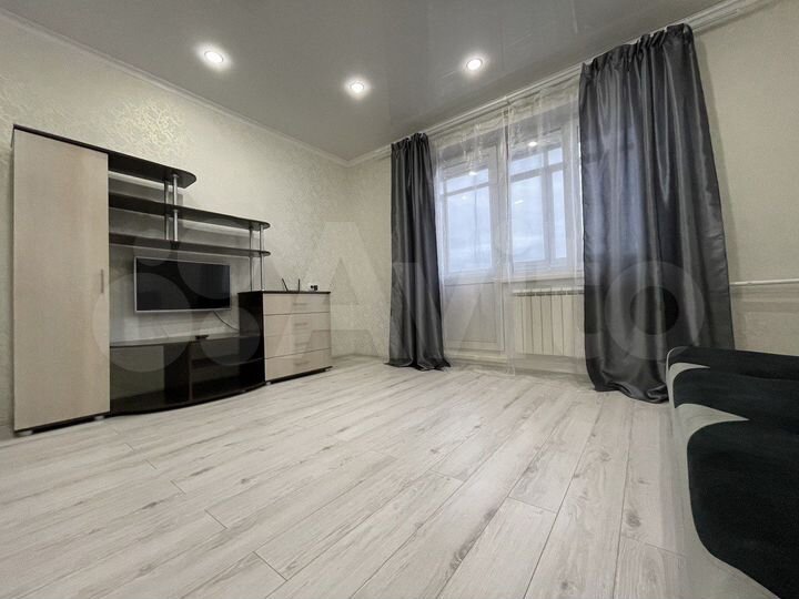 2-к. квартира, 56 м², 10/10 эт.