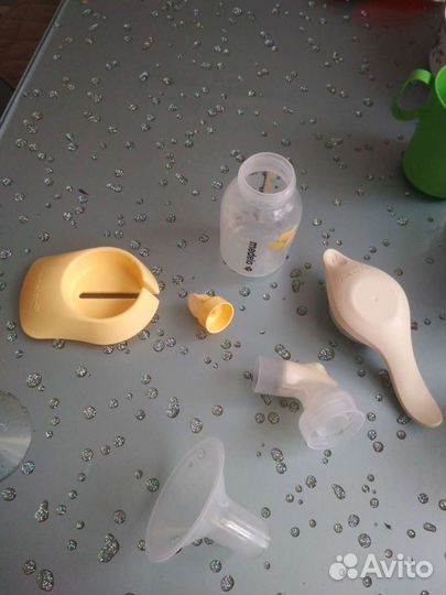 Молокоотсос Medela (Медела) ручной (механический)