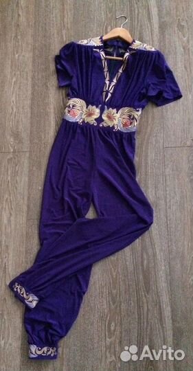 Комбинезон с вышивкой