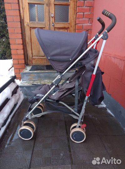 Прогулочная коляска