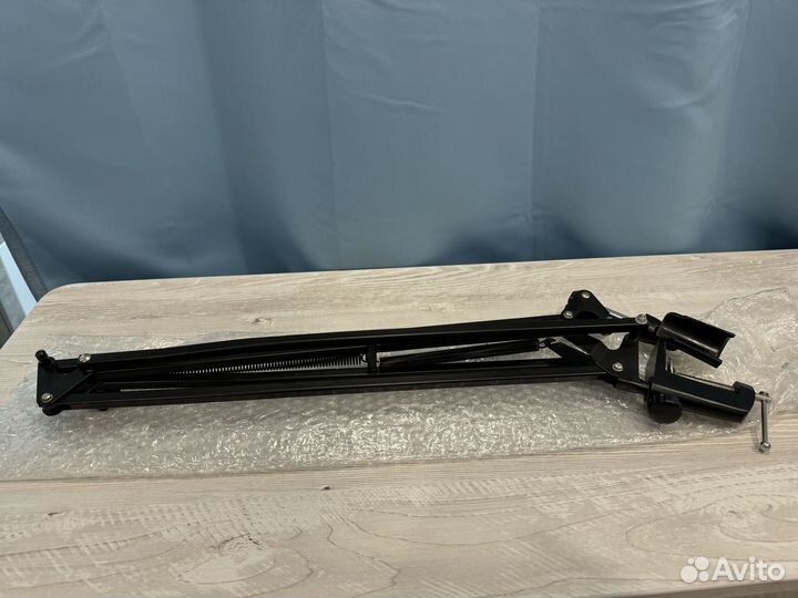 Пантограф для микрофона