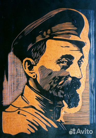 Портрет Дзержинского. Резьба