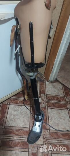 Протез левой ноги