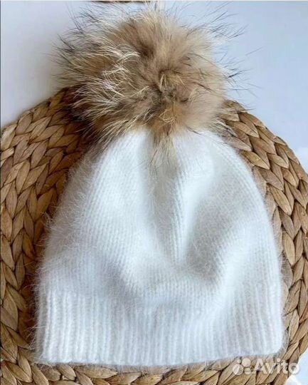 Шапочка зимняя с помпономом