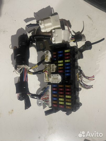 Блок предохранителей салона infiniti q50