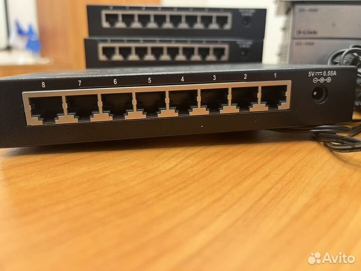 Коммутаторы 8 портов в металлическом корпусе