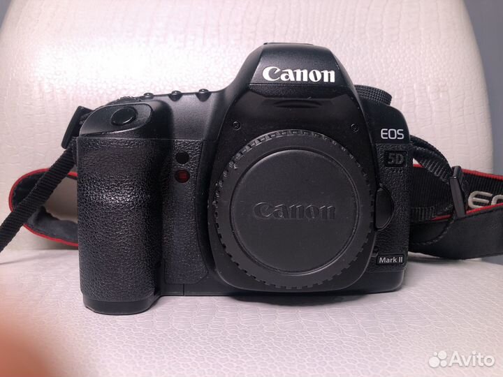 Зеркальный фотоаппарат canon 5D mark ii