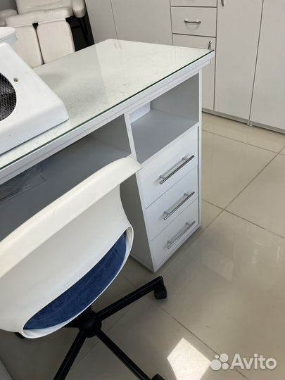 Стол для маникюра