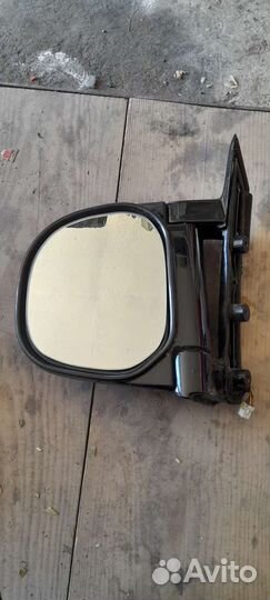Зеркало левое mitsubishi delica