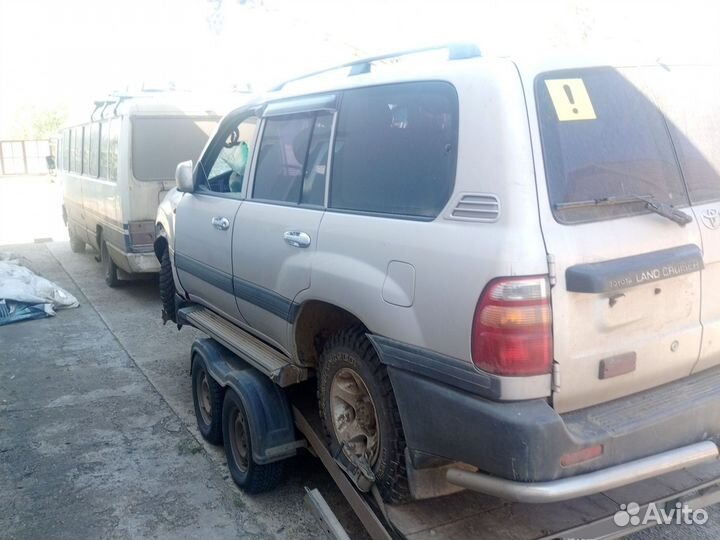 Toyota Land Cruiser 4.2 AT, 1999, битый, 300 000 км