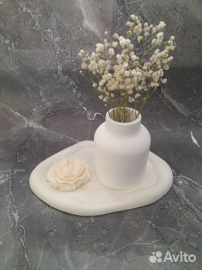 Ваза из гипса ручной работы