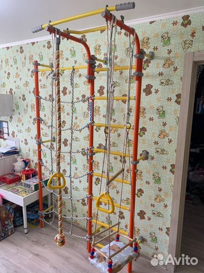 Детская шведская стенка с турником