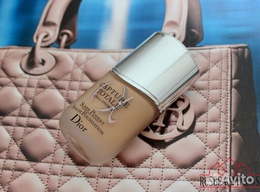 Dior Capture Totale Serum Foundation тональный