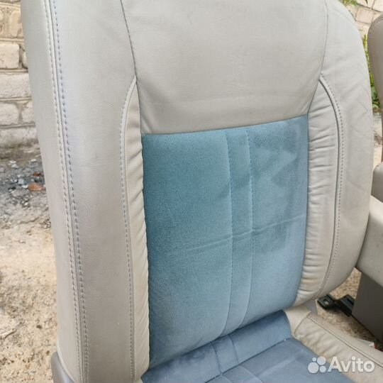 Сиденья передние для Nissan Elgrand avwe50 QD32ETI