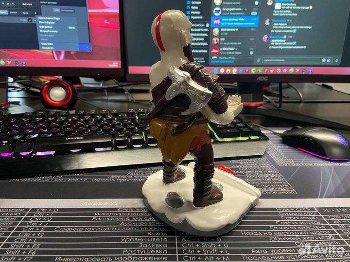 Коллекционная фигурка-подставка Кратос God Of War