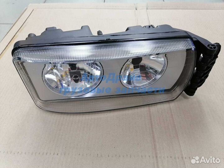 Фара Ивеко Стралис правая