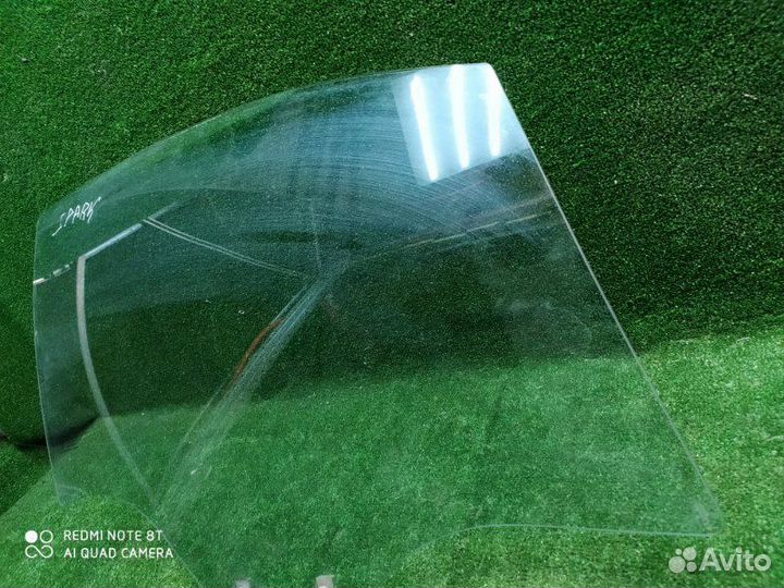 Стекло двери переднее правое Chevrolet Spark 3