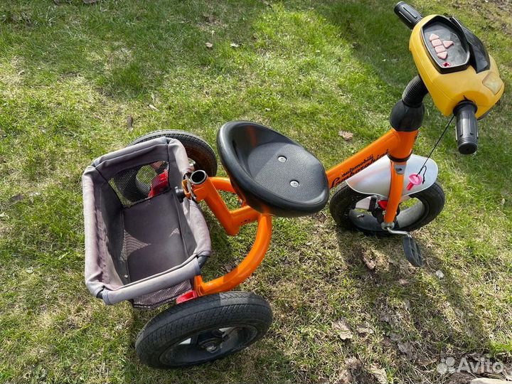 Трехколесный велосипед 